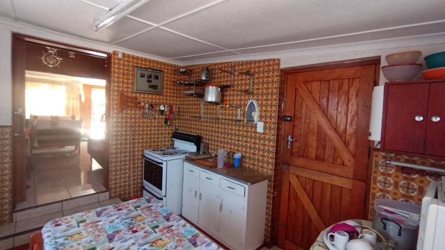 2 Bedroom Property for Sale in Louwville Western Cape